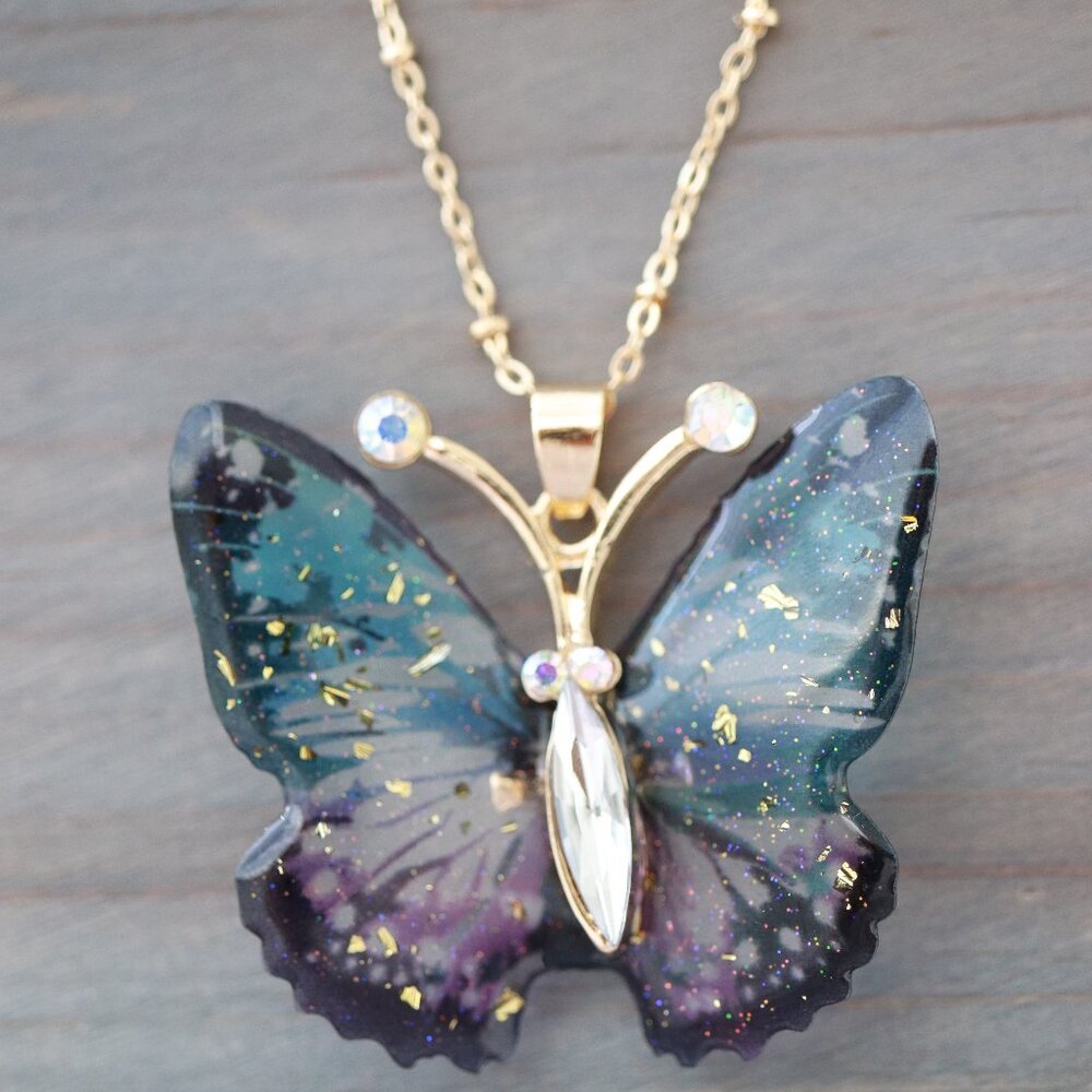 Butterfly Blue/Purple Pendant Necklace with Rhinestones 18k Gold Plated